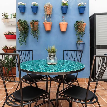 Apartment Urbanchicmalaga Historic With Private Patio